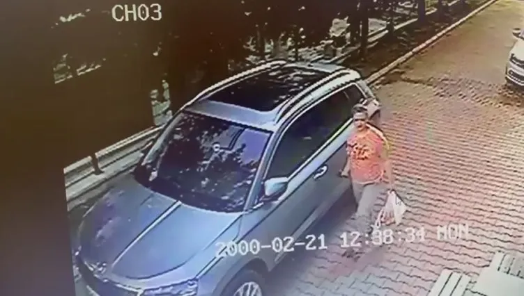 Komşusunun 400 bin TL'lik Skoda marka sıfır otomobilini böyle çizdi! Olay anı güvenlik kamerasında