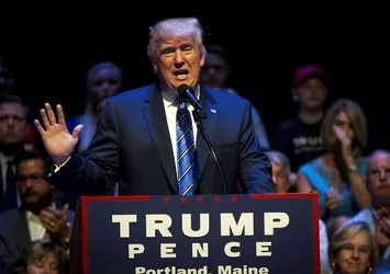 Donald Trump baltayı taşa vurdu