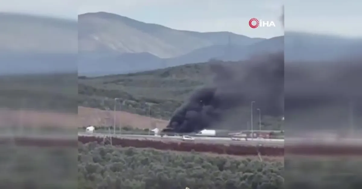 Dumanlar gökyüzünü sardı! TIR alevlere teslim oldu