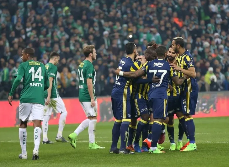 Bursaspor - Fenerbahçe maçından kareler