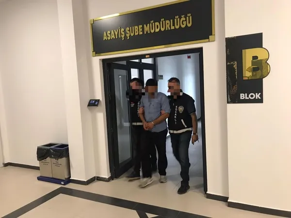 kocaelide-kan-donduran-olay-taki-kavgasinda-karisini-olduren-adam-tutuklandi-1655759528818.jpg Kocaeli’de kan donduran olay! Takı kavgasında karısını öldüren adam tutuklandı - 4