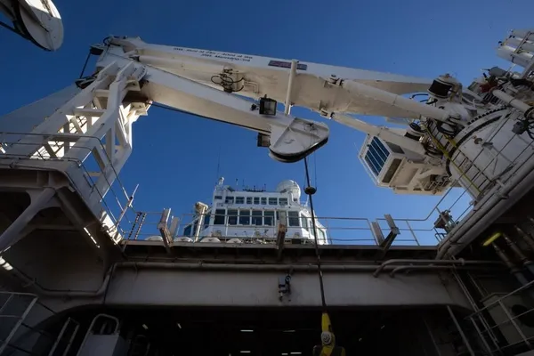 karadeniz-gazi-icin-calismalar-devam-ediyor-enerji-ve-tabii-kaynaklar-bakanligi-filosuna-katildi-su-alti-insaa-1674455272607.jpg Karadeniz gazı için çalışmalar devam ediyor! Enerji ve Tabii Kaynaklar Bakanlığı filosuna katıldı! Su altı inşaat gemisi: Mukavemet - 3