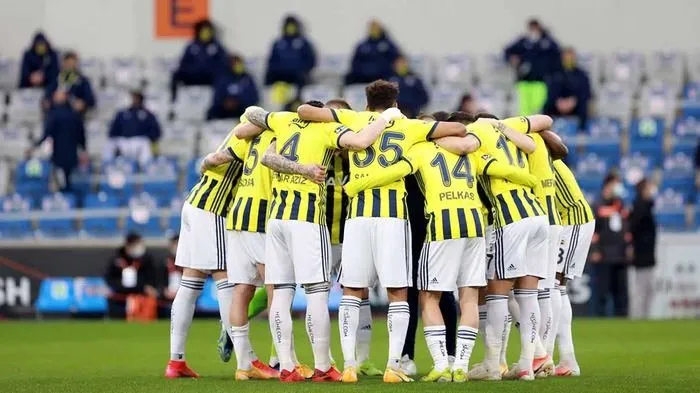 Fenerbahçe’de sezon sonu yer yerinden oynayacak! Kadroda büyük operasyon! İşte o isimler