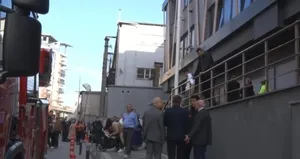 Bayrampaşa Kaymakamlığı’nda yangın! Çalışanlar tahliye edildi