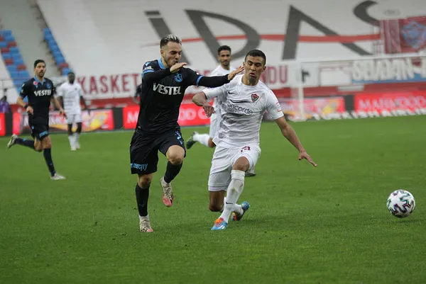 Trabzonspor'un deplasmanda bileği bükülmüyor - 1