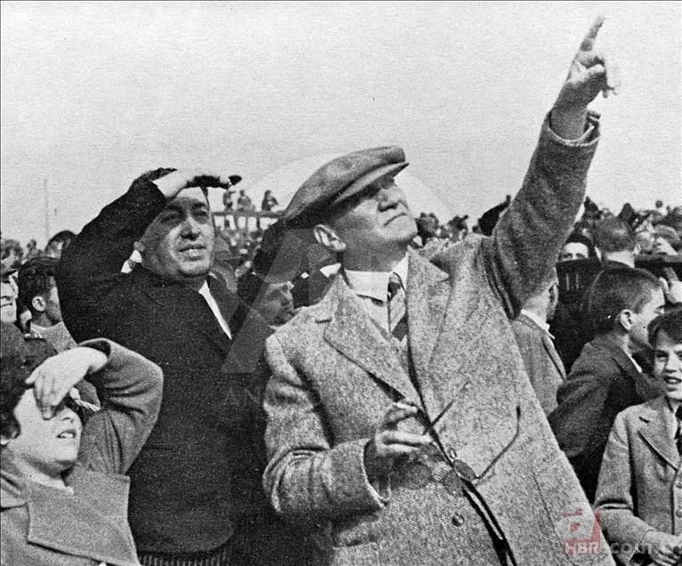 10 KASIM ŞİİRLERİ VE SÖZLERİ 2, 4, 6 ve 8 kıtalık 10 Kasım Atatürk’ü Anma Günü şiirleri 12