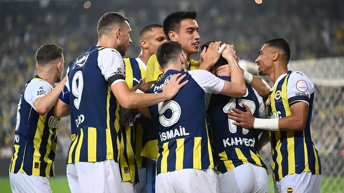 Fenerbahçe'nin Sivasspor maçı kamp kadrosu açıklandı
