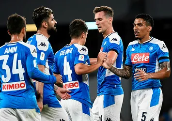 İtalya'da ilk kupa finalisti Napoli oldu
