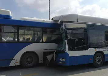 Ankara'da 2 halk otobüsü çarpıştı