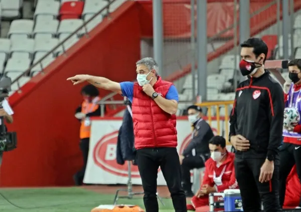 Aslan Mohemmed ile güldü | Antalyaspor: 0 - Galatasaray: 1 MAÇ SONUCU ÖZET Süper Lig 37. hafta...