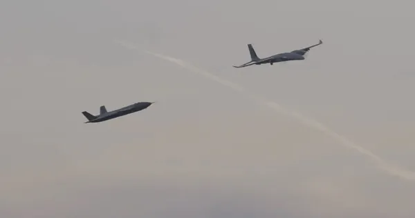 Gökyüzünün yeni Fatih’i Bayraktar Kızılelma ve Akıncı’dan kol uçuşu