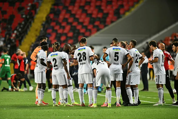 besiktasin-sampiyonlar-liginde-yer-alacagi-torba-belli-oldu-1629928364718.jpg Beşiktaş'ın Şampiyonlar Ligi'nde yer alacağı torba belli oldu - 1