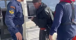 Yüzerek Yunanistan’a geçmeye çalıştı