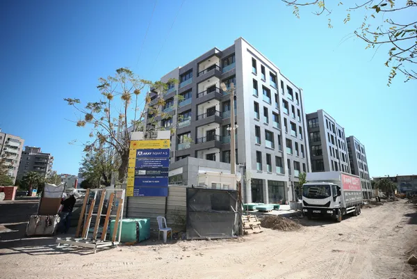 Devlet İzmir’i yeniden ayağa kaldırdı! Yeni evlerine yarın kavuşacaklar