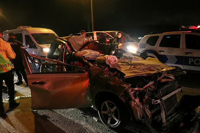 İzmir'de 1 kişinin öldüğü feci kazaya navigasyon yol açtı! Aniden şerit değiştirince felaket geldi - 2