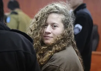 Dünya onu 'Filistinli cesur kız' olarak tanımıştı! Katil İsrail Ahid et-Temimi'yi yeniden gözaltına aldı
