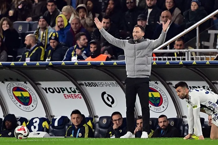 tedescodan-kasimpasa-maglubiyeti-sonrasi-flas-aciklama-kafamizi-kuma-gommeyecegiz-1771880393227.jpeg Tedesco’dan Kasımpaşa beraberliği sonrası flaş açıklama: "Kafamızı kuma gömmeyeceğiz" - 5