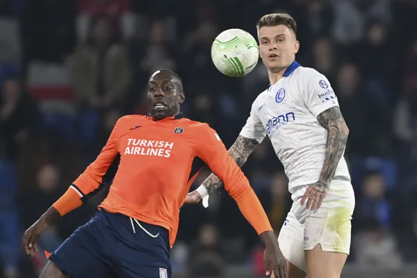 İstanbul’da şoke eden skor! Başakşehir Gent’e ilk yarıda teslim oldu: 4-1