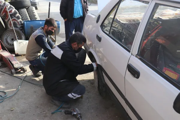 Milyonlarca sürücüyü etkileyecek! O uygulama 1 Aralık itibariyle başlayacak! Hangi araçlarda kış lastiği zorunluluğu var?