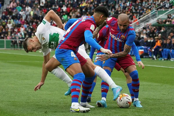 Galatasaray İstanbul’a avantajlı dönüyor! Barcelona 0-0 Galatasaray MAÇ SONUCU-ÖZET