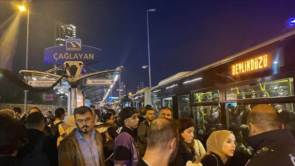 1711204660229.jpg Ekrem İmamoğlu'ndan rekor! Ama tersten! 5 yılda İETT araçları tam 823 bin 915 kere arızalandı - 4