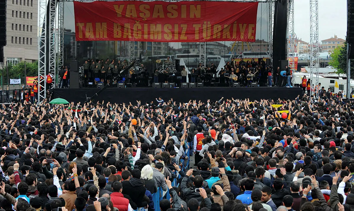 Grup Yorum'a kim izin verdi? DHKP-C'nin kontrolündeki gruba Yenikapı'da konser izni