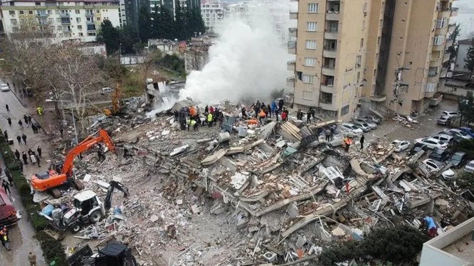Asrın felaketinden bile tehlikeliler! İşte deprem bölgelerini karıştırmak için söylenen yalanlar ve gerçekler