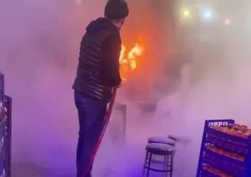 Bursa'da alev topuna dönen araç kamerada