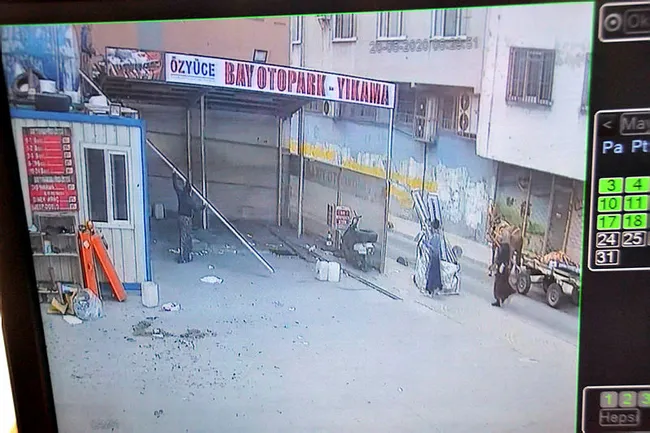 İstanbul’da mazgal çalan hırsızlar kamerada! Para edecek her şeyi almışlar - 1