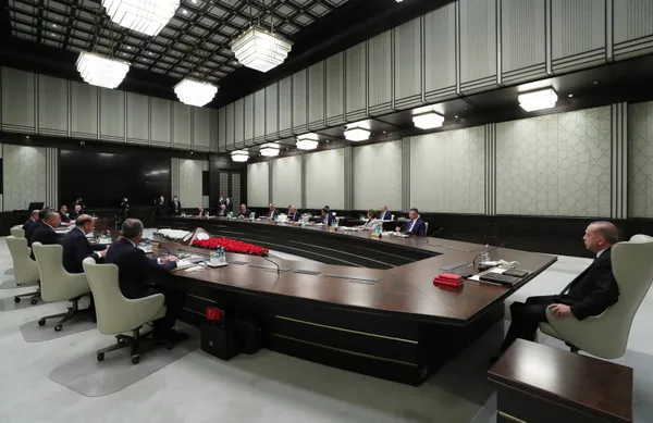 Kabine Başkan Erdoğan liderliğinde toplanıyor! Sosyal konut projesinde şartlar ne olacak? Kaç TL’ye kadar borçlar silinecek?