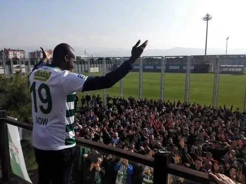 Moussa Sow, imzayı attı