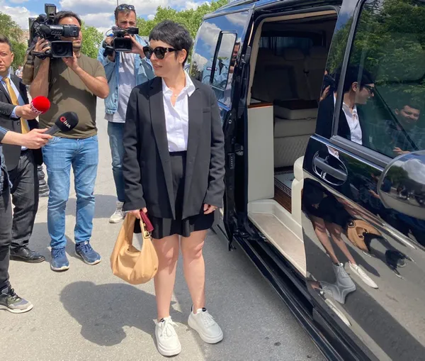 ezgi-molaya-verilen-cezanin-gerekcesi-kesinlesmis-mahkeme-karari-yok-1654943062985.jpg Musa Orhan'la mahkemelik olan Ezgi Mola'ya verilen cezanın gerekçesi belli oldu - 1