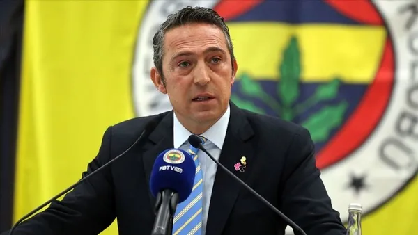 Tribünlerdeki istifa sloganlarının perde arkası! Onur Erim’den Fenerbahçe’ye eleştiri: Bu tiyatroda rolünü çok iyi oynuyor Uğur Dündar ve Ali Koç...