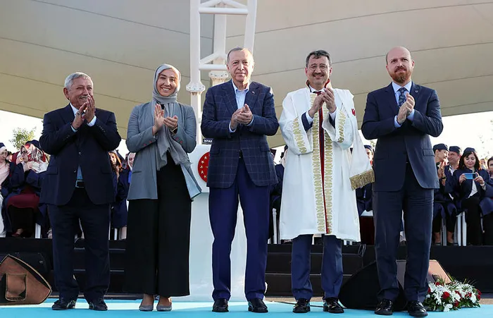 baskan-erdogan-ekonomik-istikrar-mucadelesini-zaferle-sonuclandiracagiz-1658682562544.jpg Başkan Erdoğan: Ekonomik istikrar mücadelesini zaferle sonuçlandıracağız - 5