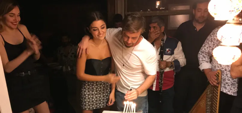 Murat Dalkılıç'tan Hande Erçel'e aşk desteği