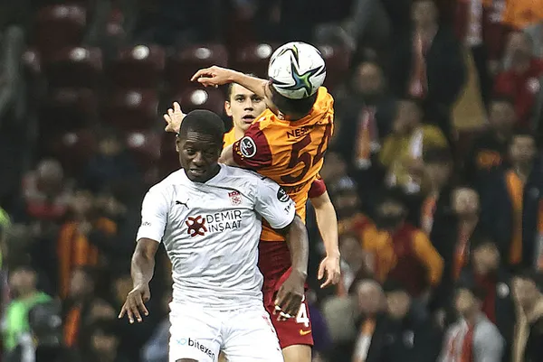 Galatasaray evinde dağıldı! Galatasaray 2-3 Sivasspor MAÇ SONUCU-ÖZET