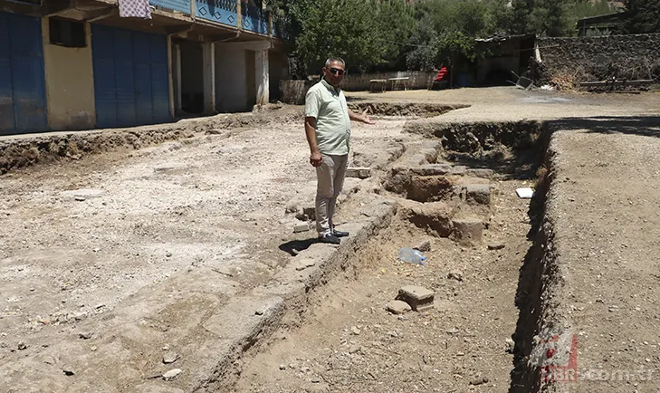 Şans eseri fark etti! Evinin avlusundan hazine çıktı 6