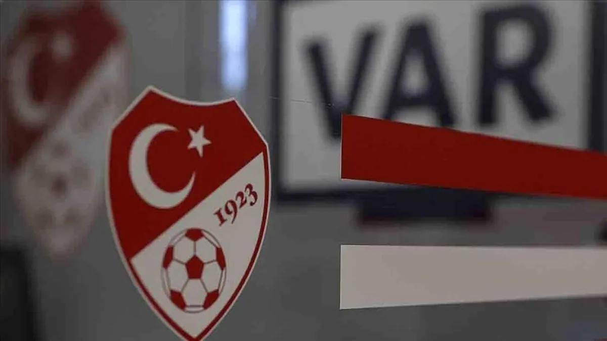 Süper Lig'de 32. haftanın VAR kayıtları açıklandı! İşte o diyaloglar...