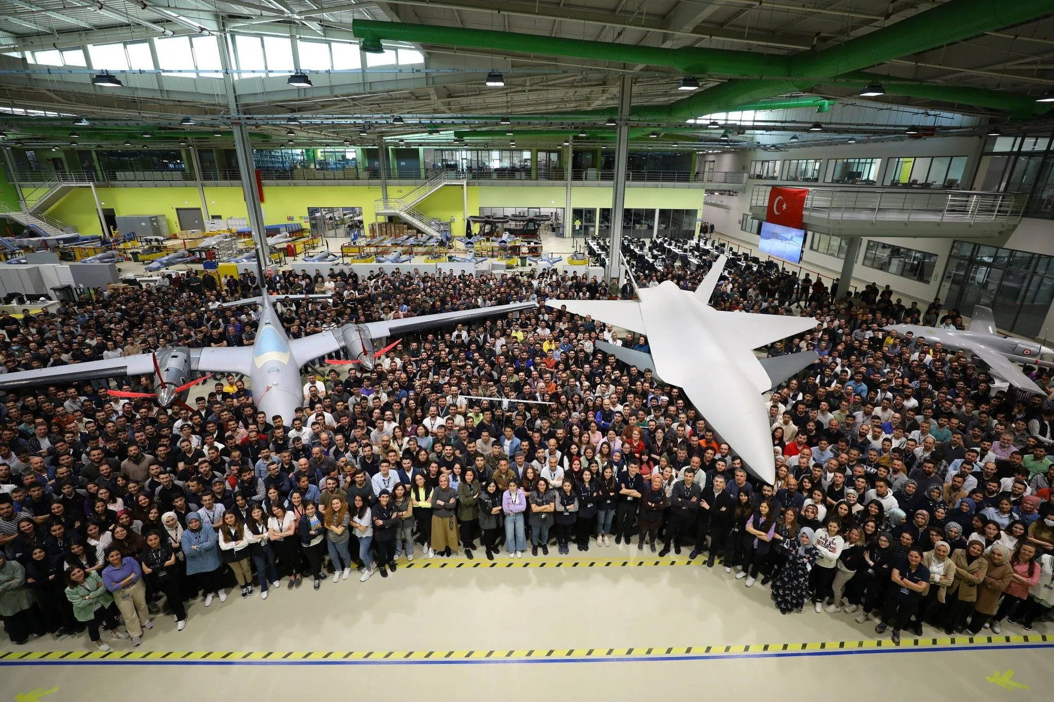 Selçuk Bayraktar'dan gururlandıran Ramazan Bayramı mesajı: Mini İHA’dan, Bayraktar Kızılelma'ya toplandık