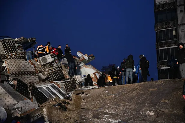 Türkiye Tek Yürek İZLE! ATV kesintisiz, Full HD izle! 15 Şubat ATV, Kanal D, Show TV, trt1, TV8, A Haber Tek Yürek Ortak yayın sona erdi