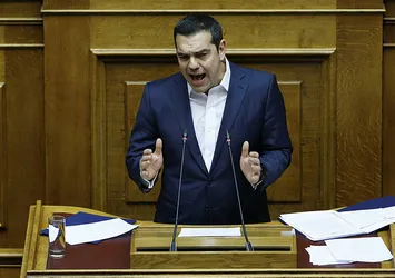 Çipras bir oy farkla güvenoyu aldı!