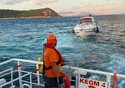 Kınalıada'da tekne arızası: 2 kişi için ekipler harekete geçti