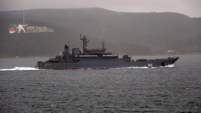 Rus savaş gemileri peş peşe Çanakkale Boğazı’ndan geçti - 3