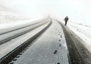 Kara kış kapıya dayandı! Meteoroloji'den 20 il için alarm | Bakan Özhaseki de yoğun kar uyarısında bulundu