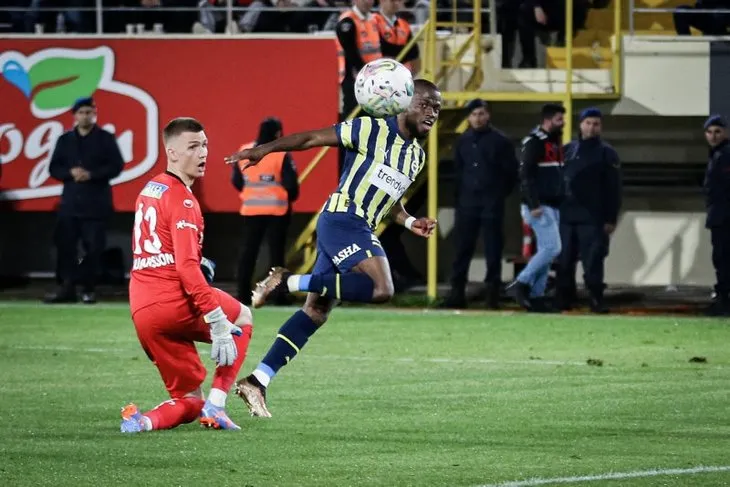 Alanyaspor - Fenerbahçe maçı sonrası olay sözler! Kırmızı kart ve iptal edilen gol...