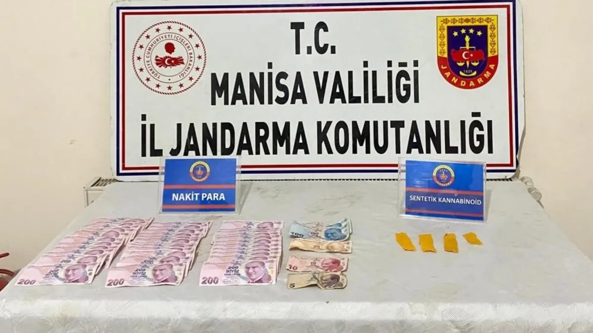 Manisa’da zehir tacirlerine geçit yok! 64 kök kenevir ve 335 gram esrar ele geçirildi