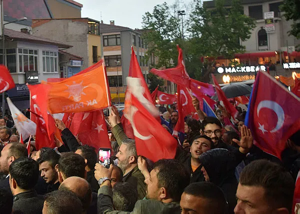 Türkiye’nin 81 ilinden Başkan Erdoğan’ın zaferinin sevinç görüntüleri! Başkan Erdoğan’ın konuşmaları…