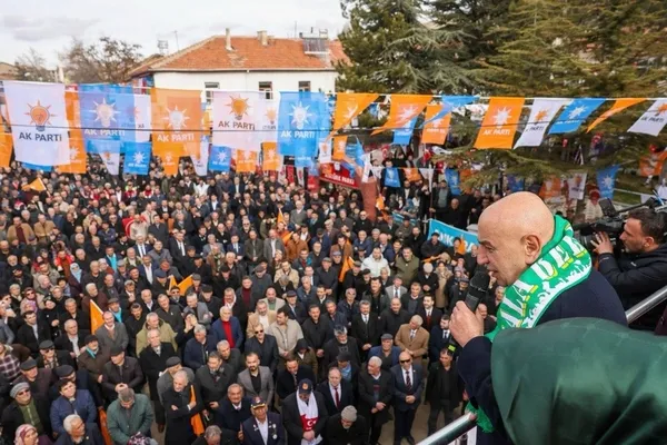 AK Parti’nin Ankara adayı Altınok Mansur Yavaş’a seslendi: Büyükşehir Belediyesi’nin 300 milyar TL bütçesi nerede?