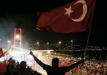 AK Parti Sözcüsü Ömer Çelik'ten 15 Temmuz açıklaması! Ölümü göze alan milletimiz varolsun