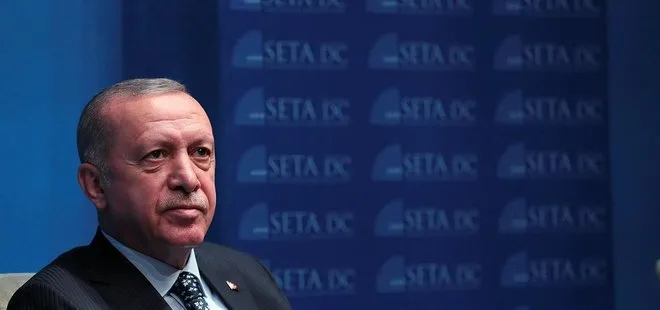 Başkan Erdoğan New York’ta kaldığı otelin önüne gelen Türklerle selamlaştı